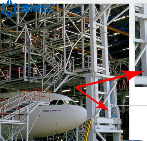 某航升降機(jī)構(gòu)